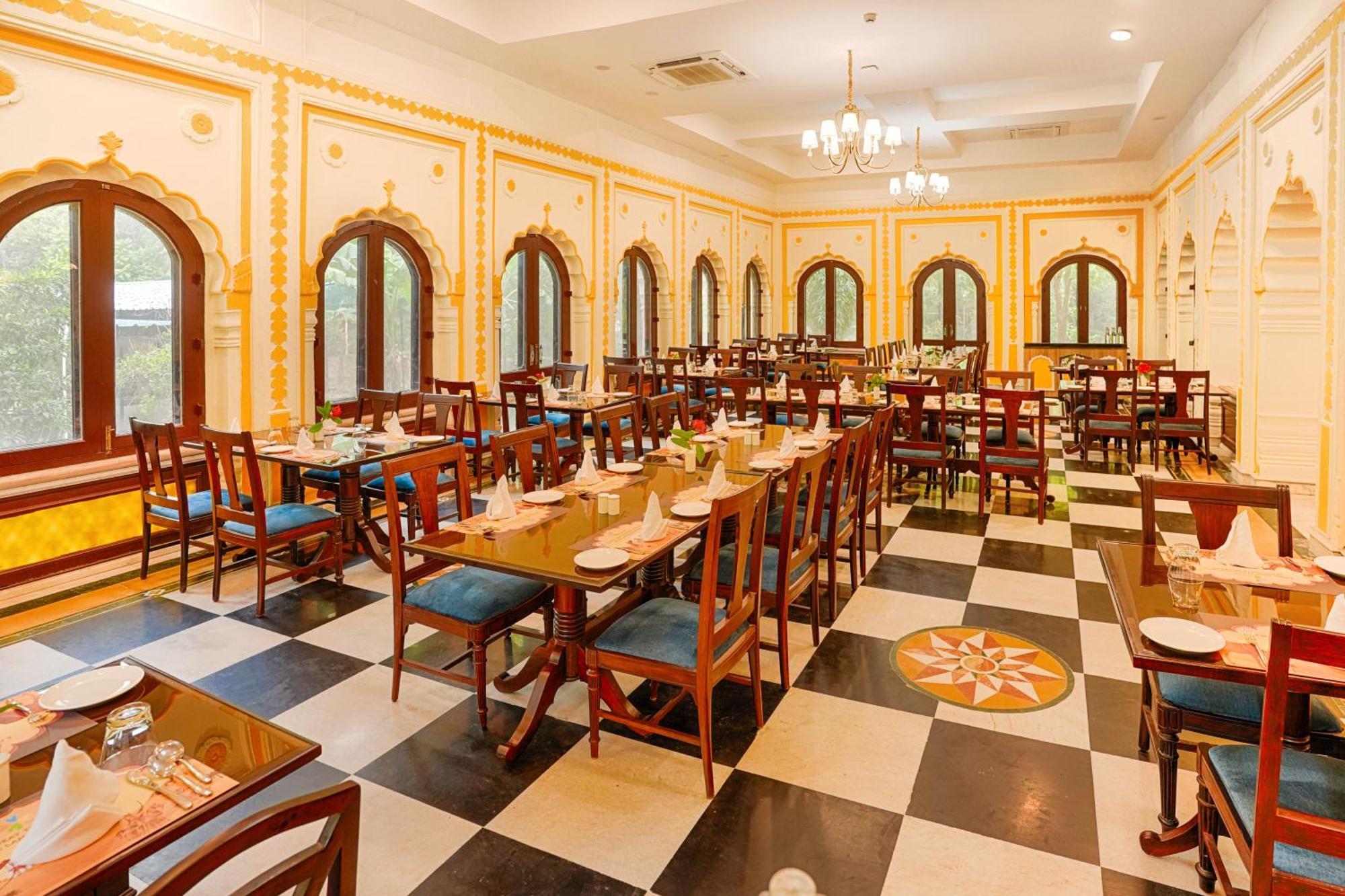 Club Mahindra Bharatpur Hotel Luaran gambar