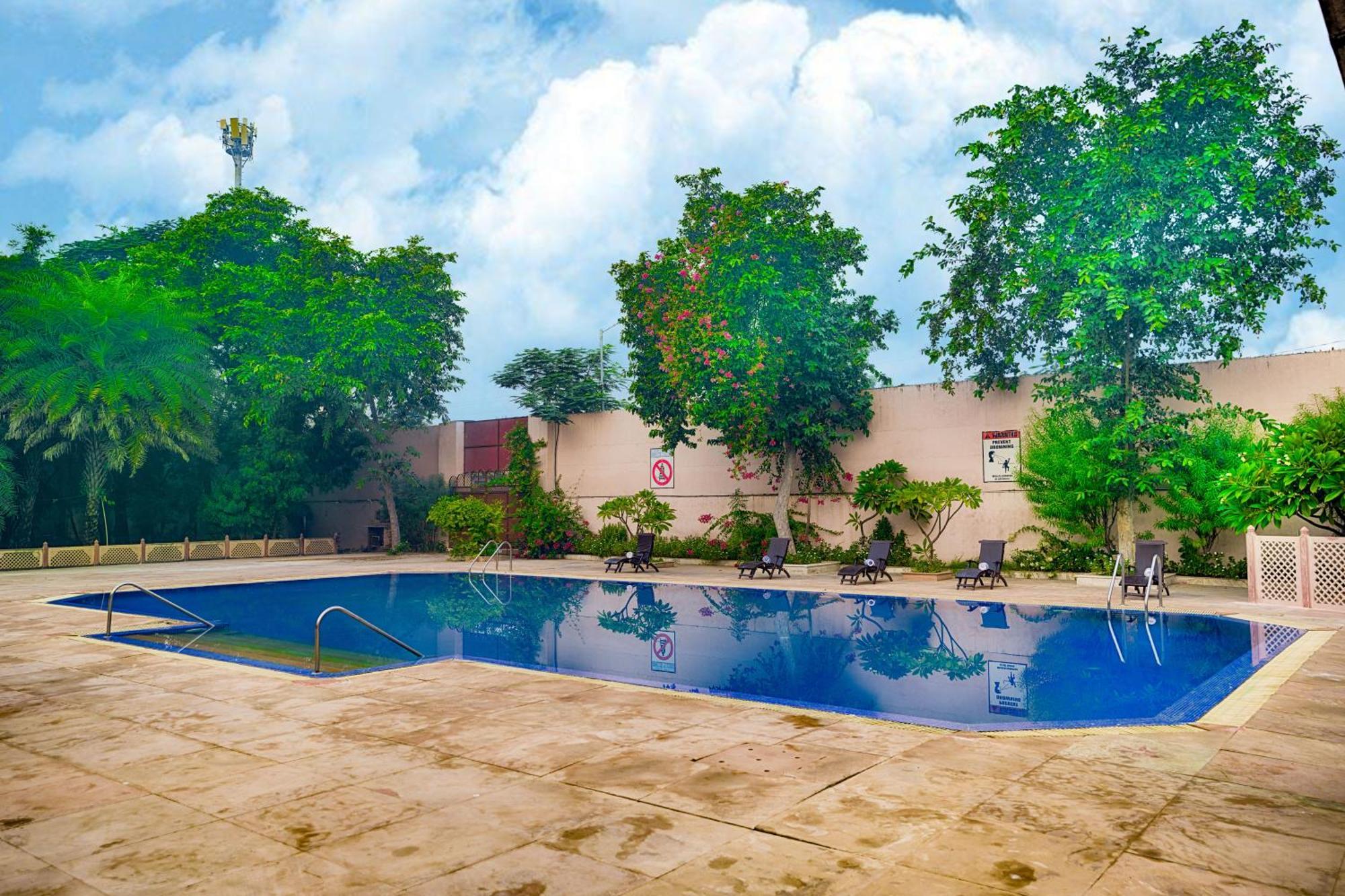 Club Mahindra Bharatpur Hotel Luaran gambar
