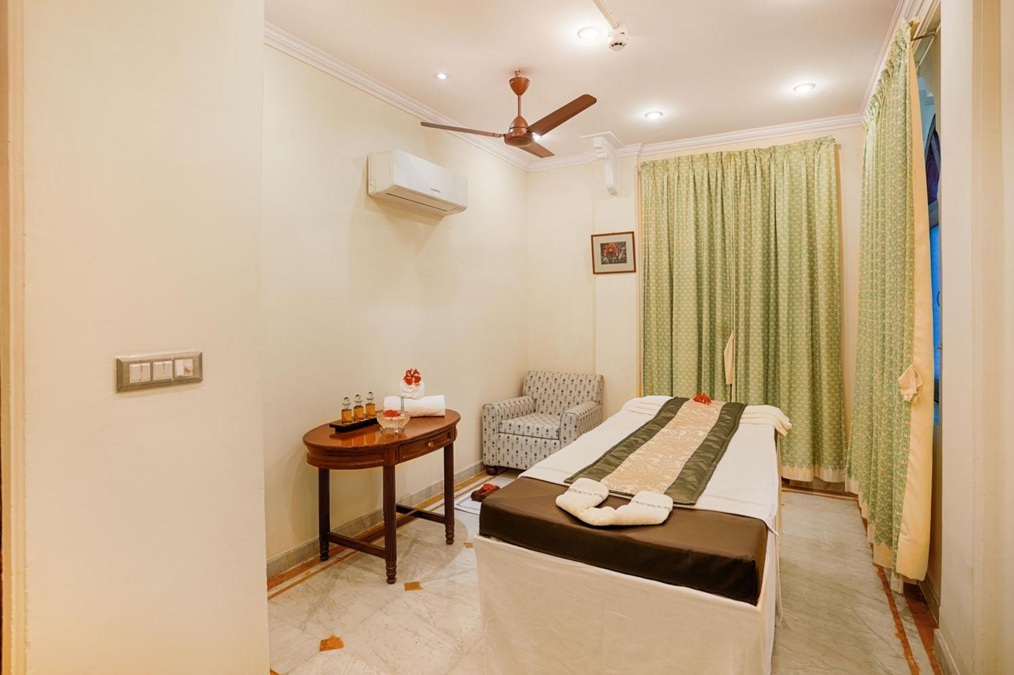 Club Mahindra Bharatpur Hotel Luaran gambar