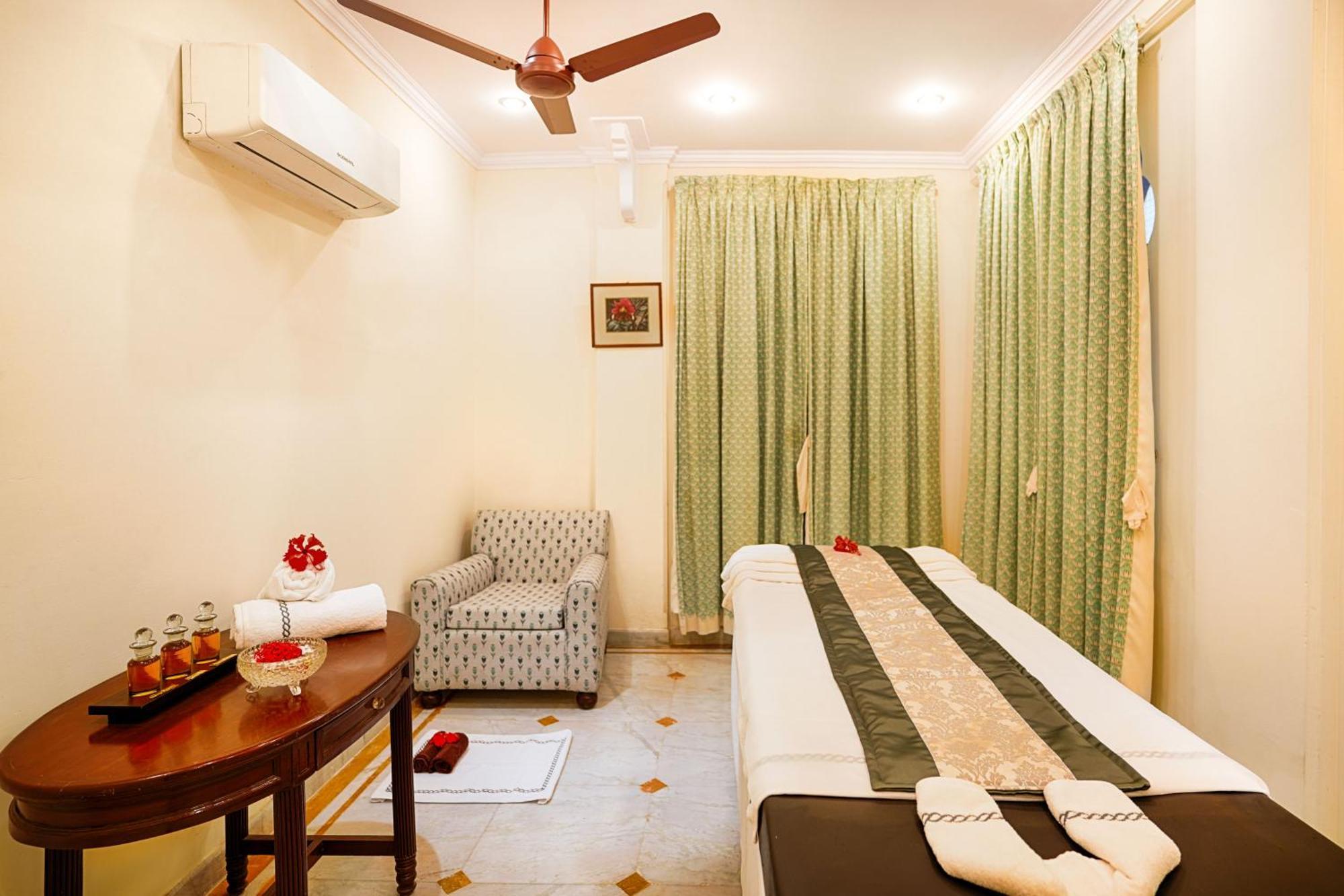 Club Mahindra Bharatpur Hotel Luaran gambar