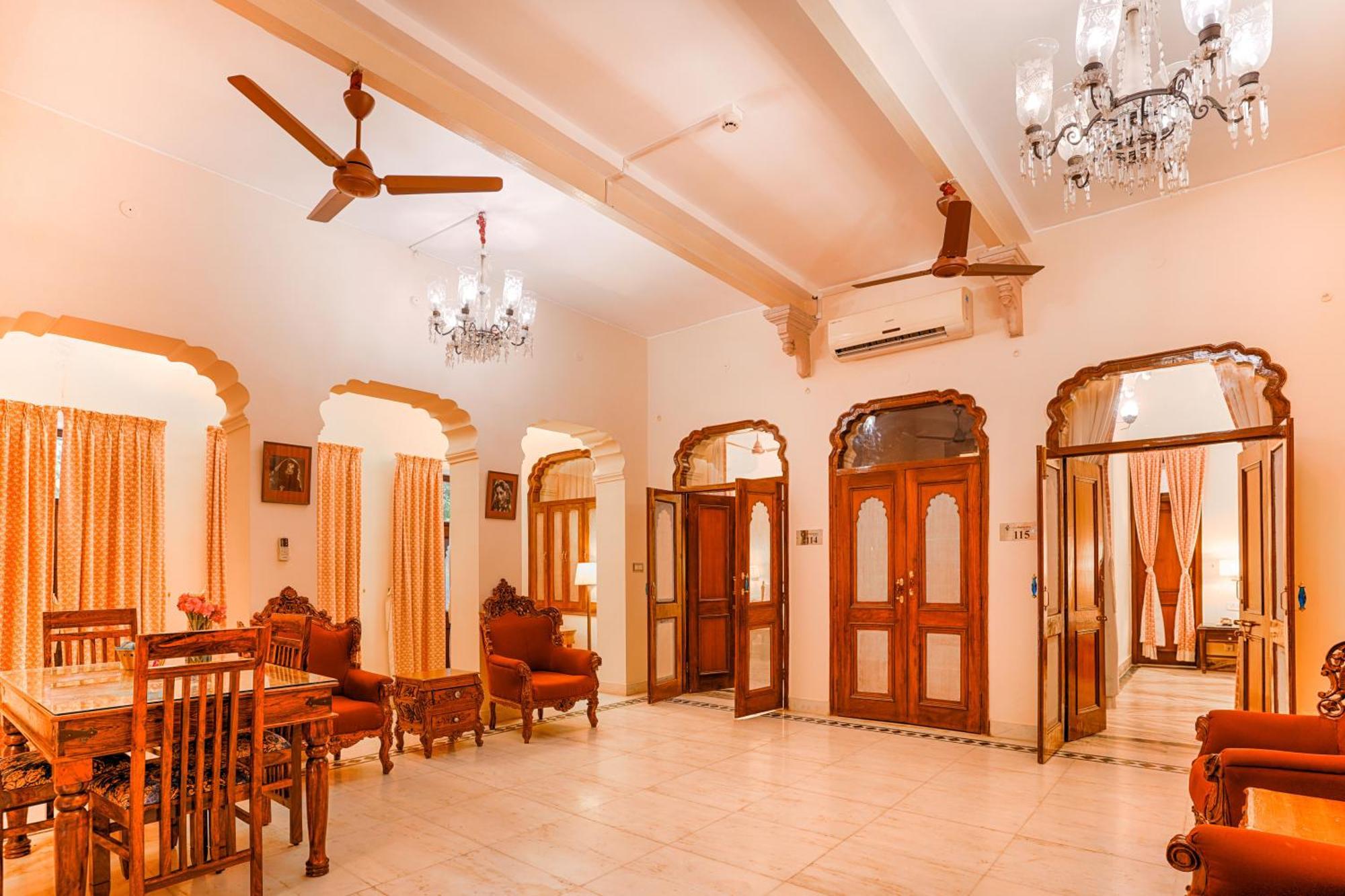 Club Mahindra Bharatpur Hotel Luaran gambar
