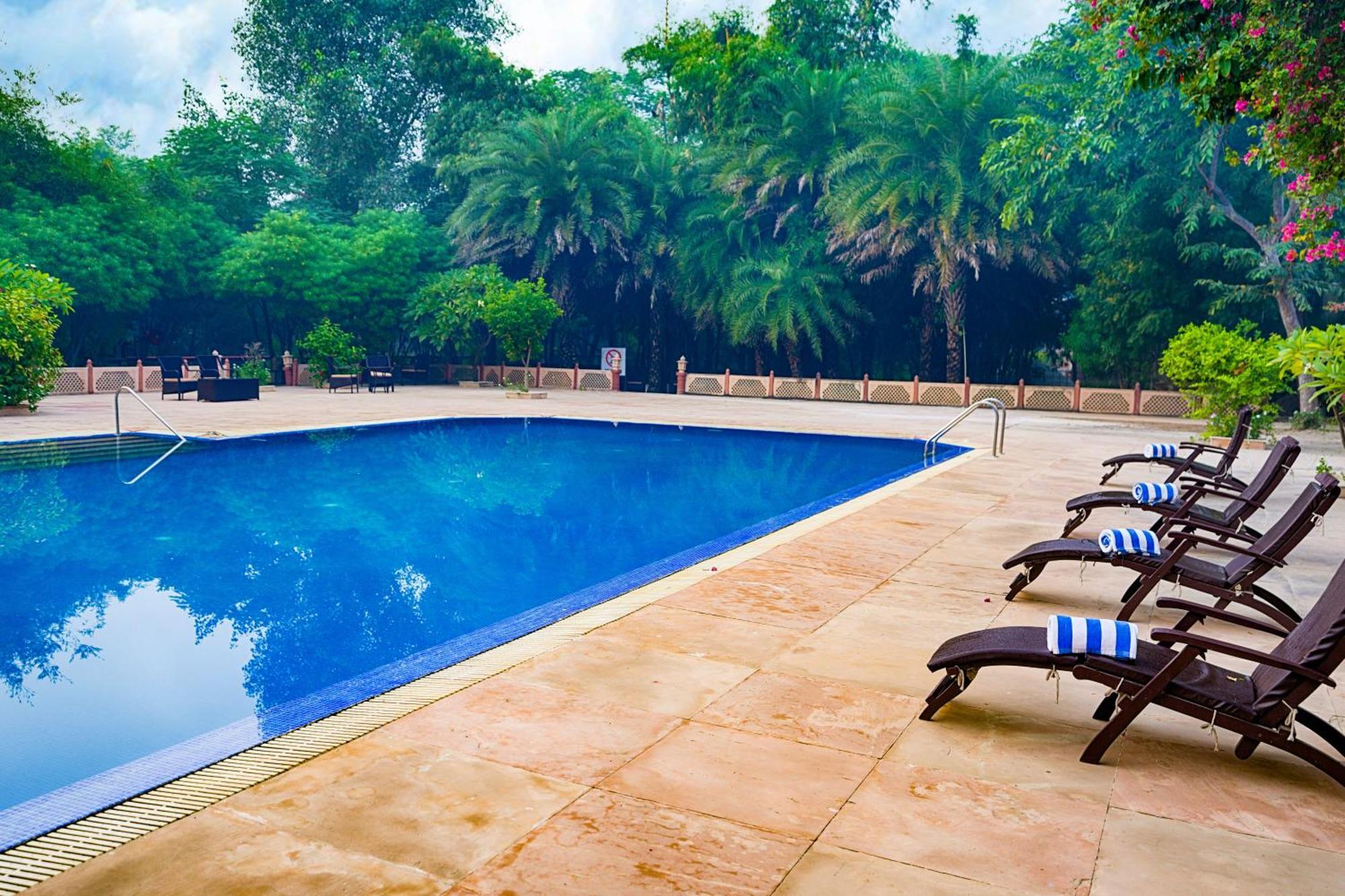 Club Mahindra Bharatpur Hotel Luaran gambar