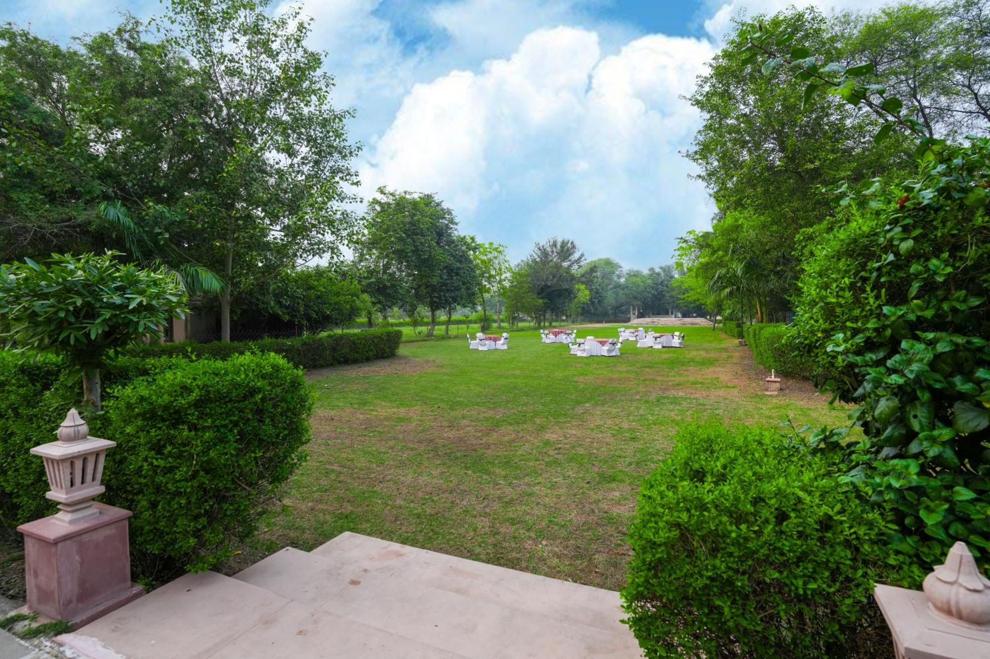 Club Mahindra Bharatpur Hotel Luaran gambar