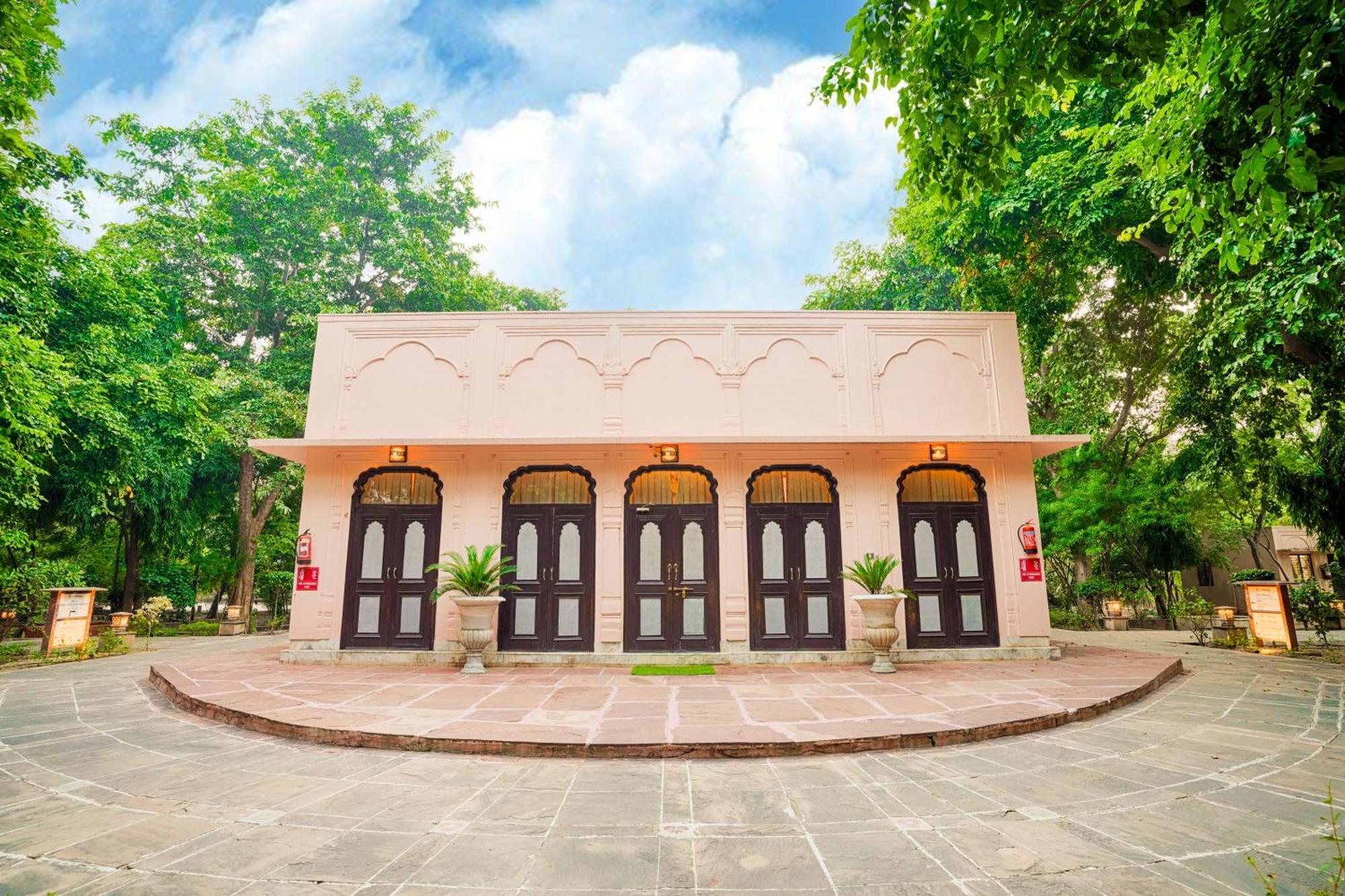 Club Mahindra Bharatpur Hotel Luaran gambar