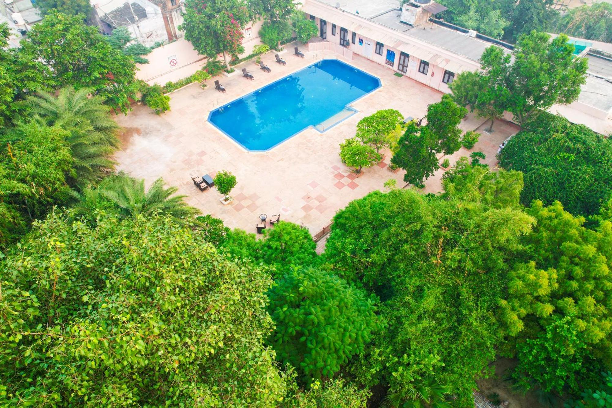 Club Mahindra Bharatpur Hotel Luaran gambar