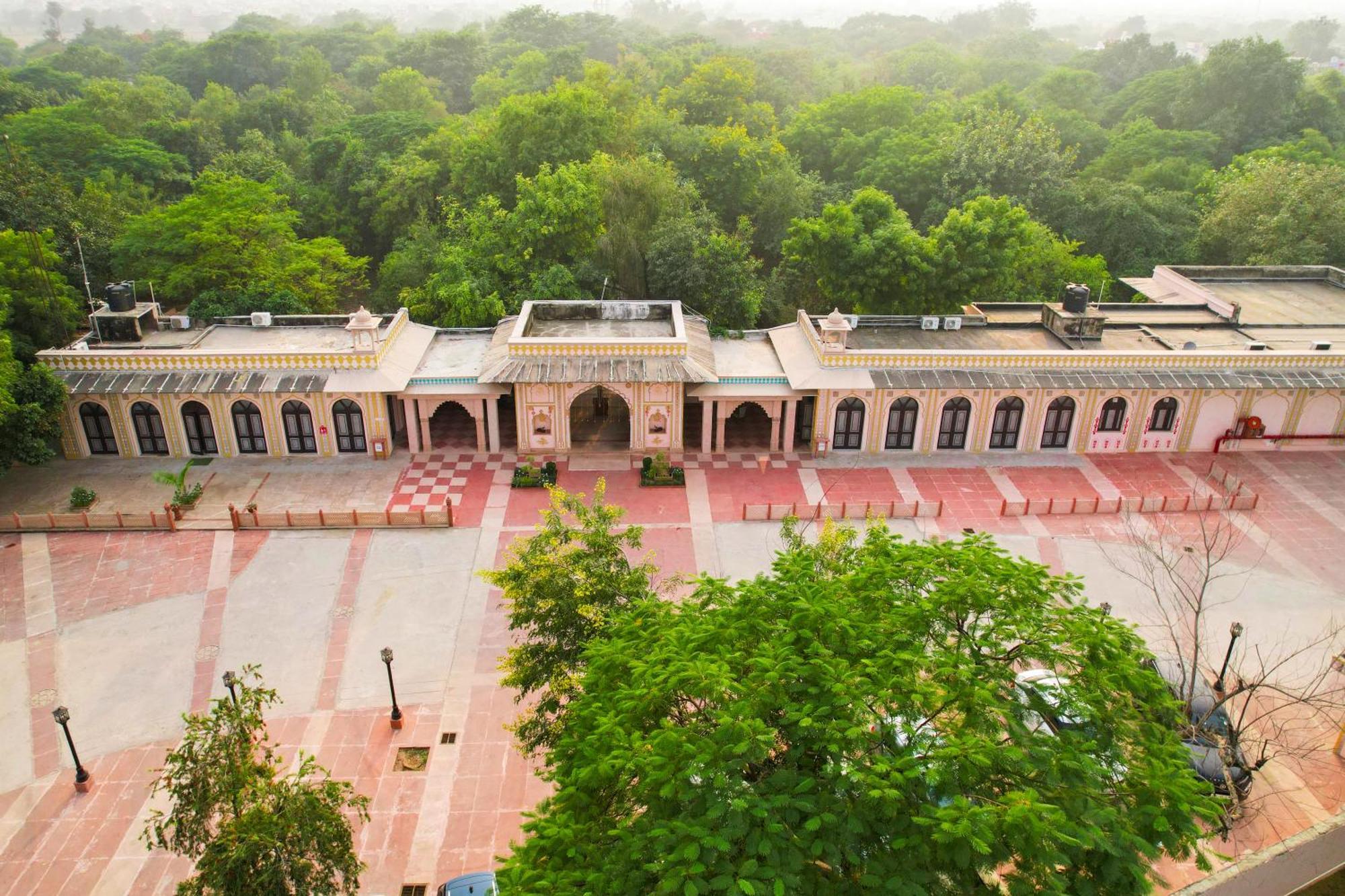 Club Mahindra Bharatpur Hotel Luaran gambar